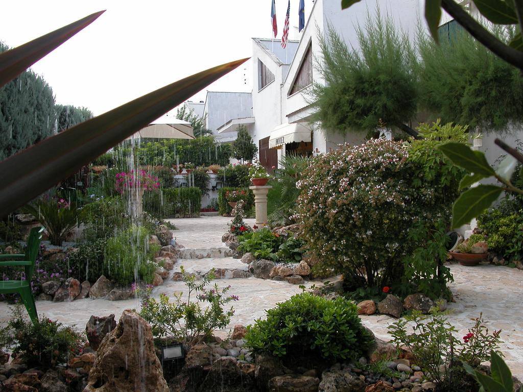 Hotel Canusium Canosa di Puglia Exterior foto